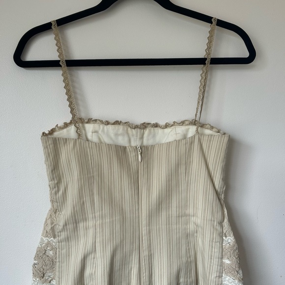 Top - Picture 2 of 3